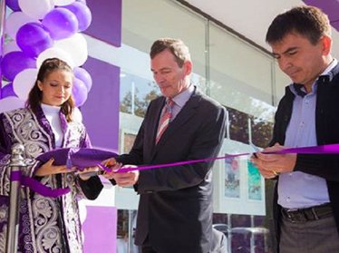 В городе Алмалык открылся новый современный офис Ucell по обслуживанию абонентов