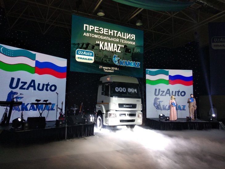 В Узбекистане запустили производство грузовиков "КАМАЗ"