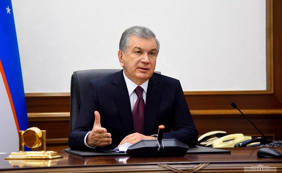 Реформы буксуют. Мирзиёев провел совещание по эффективному исполнению решений чиновниками 
