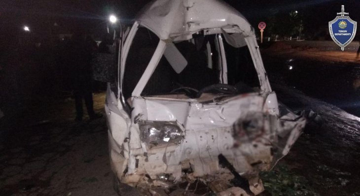 В Сурхандарье водитель грузовика выехал на встречную полосу и врезался в Damas. Один человек погиб 