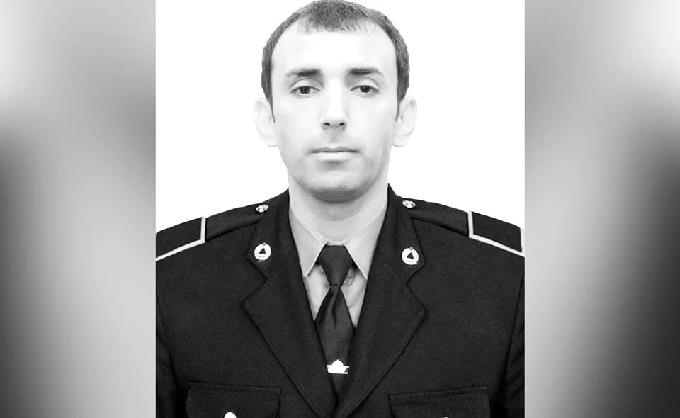 В Ташкенте погиб сотрудник МЧС. Он пытался спасти странную парочку, которая бросалась в канал 