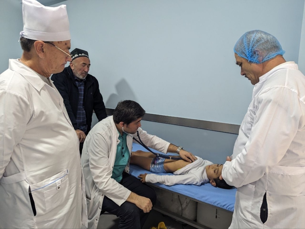 Мирзиёев подписал историческое постановление о поддержке медиков