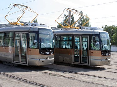 АН «Podrobno.uz» стало очевидцем поступления двух новых чешских трамваев марки «Vario LF» (фотообзор)