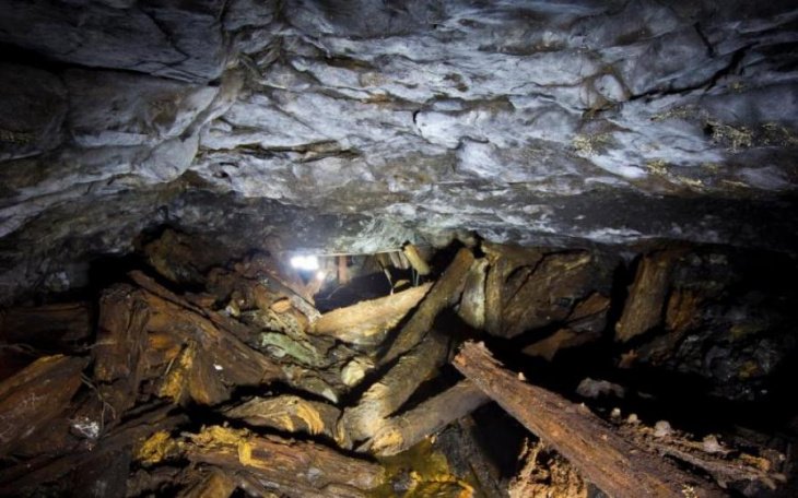 В Самарканде двое черных копателей погибли при обвале в шахте по добыче золота 