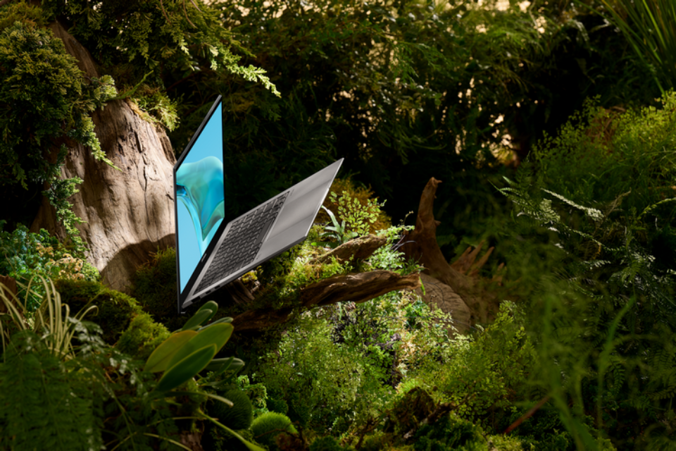 ASUS создал тончайший и мощнейший ноутбук Zenbook S 13 OLED