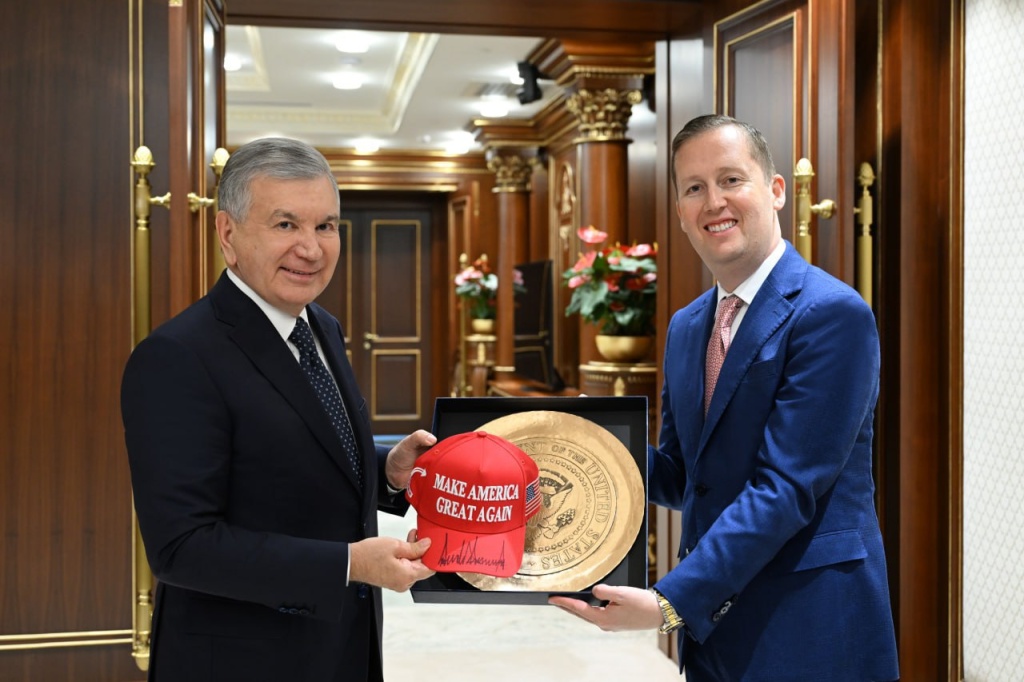 Шавкат Мирзиёев провел переговоры с делегацией США  Шавкат Мирзиёев провел переговоры с делегацией США