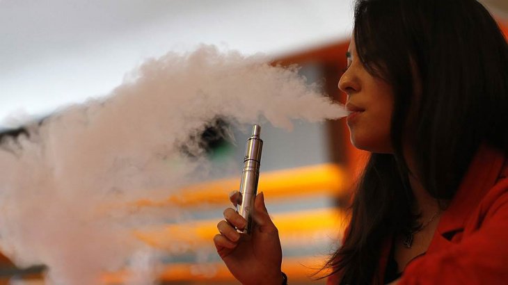 Депутаты одобрили во втором чтении закон о запрете употребления кальяна и электронных сигарет в общественных местах 