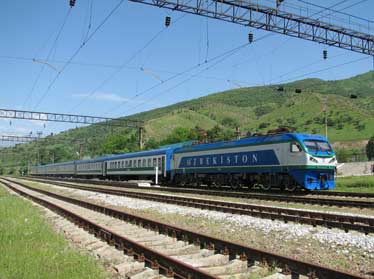 Национальный железнодорожный перевозчик Узбекистана заключил контракт с китайским консорциумом CNTIC-CNRDLRC на закупку 11 электровозов