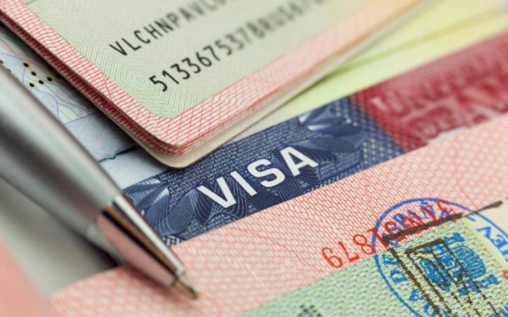 Срок визы иностранцев, находящихся в Узбекистане, автоматически продлен до 1 ноября