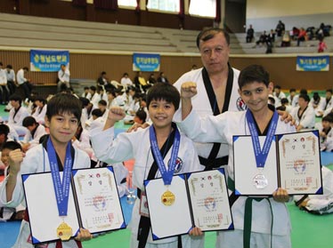 Хапкидисты Узбекистана завоевали три медали на международном турнире в Южной Корее