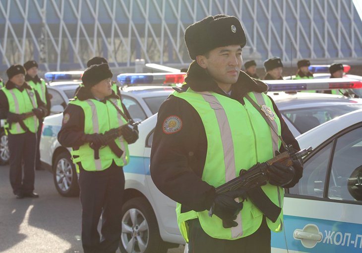 На западе Казахстана найден исколотый ножом труп молодой узбекистанки