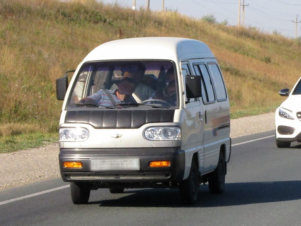 Суд в Намангане посчитал пять суток ареста слишком серьезным наказанием для мужчины, который приставал к женщине в авто