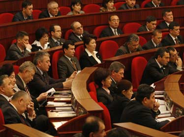Завтра в нижней палате парламента пройдет очередное пленарное заседание, на котором депутаты обсудят 4 новых законопроекта  