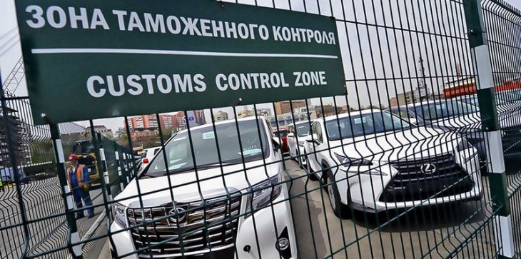 В Узбекистане с 1 августа отменяется акцизный налог на ввоз легковых автомобилей