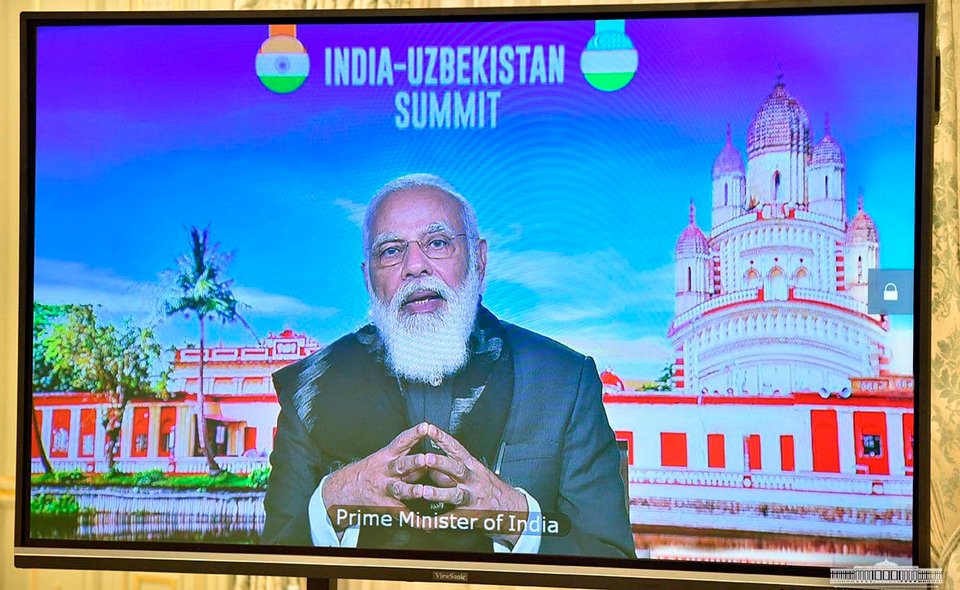 Мирзиёев пригласил премьер-министра Индии посетить Узбекистан в будущем году 
