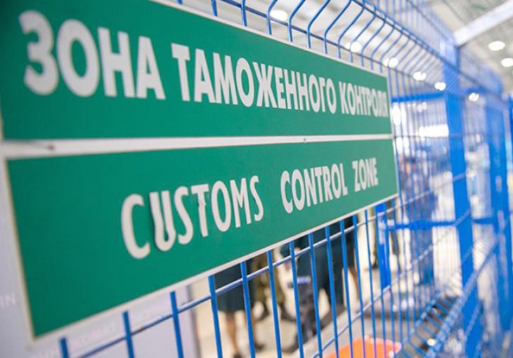 Стало известно, сколько времени необходимо узбекским таможенникам на оформление экспорта и импорта товаров