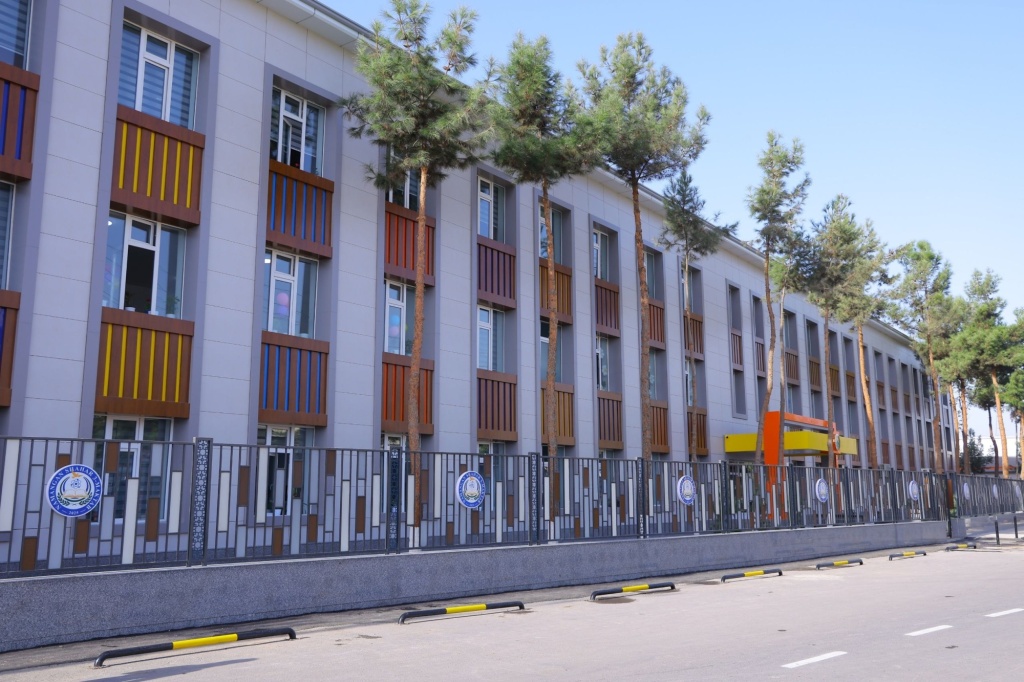 Бизнесмен из Намангана потратил 15 миллиардов сумов на ремонт школы, в которой учился  Бизнесмен из Намангана потратил 15 миллиардов сумов на ремонт школы, в которой учился