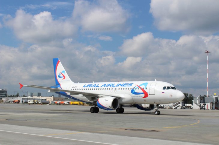 Летевший из России в Таджикистан самолет вынужденно приземлился в Ташкенте