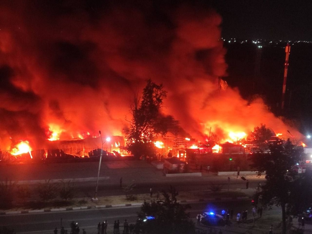 Пожар на рынке "Уч кахрамон" в Ташобласти обернулся уголовным делом 