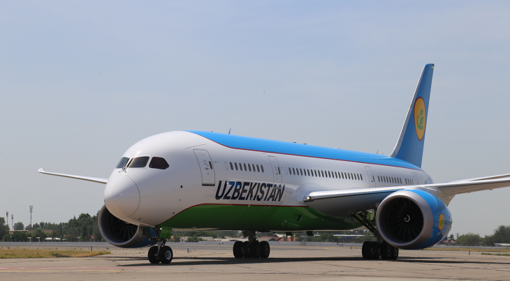 Самолет "Узбекистон хаво йуллари" экстренно сел в китайском Ланьчжоу. Пятеро пассажиров были госпитализированы в местную клинику 