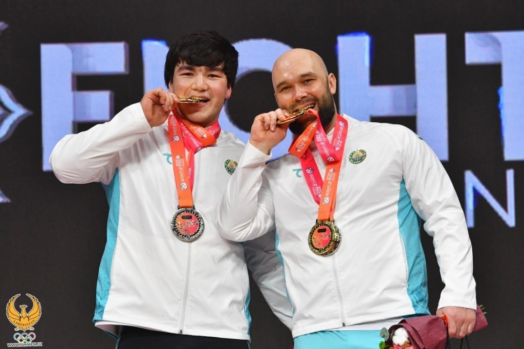 Сборная Узбекистана по тяжелой атлетике завершила Чемпионат Азии с 25 медалями