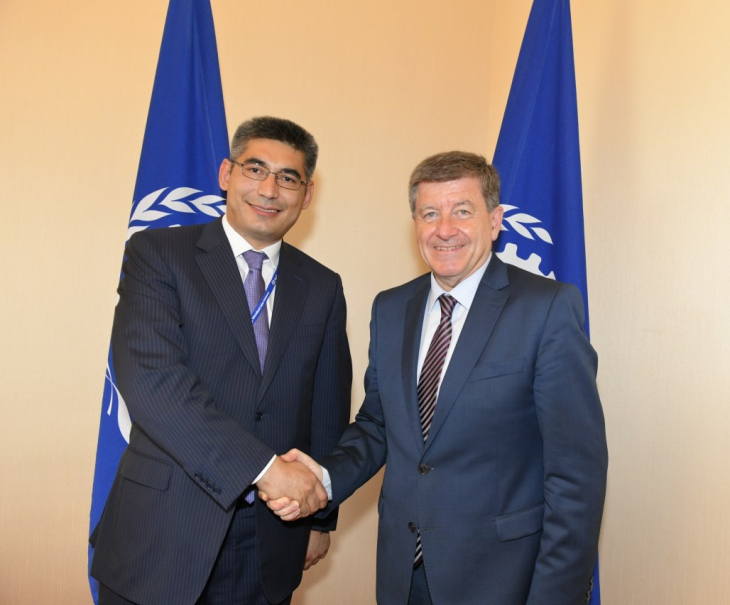 Абдулла Арипов пригласил гендиректора МОТ в Узбекистан