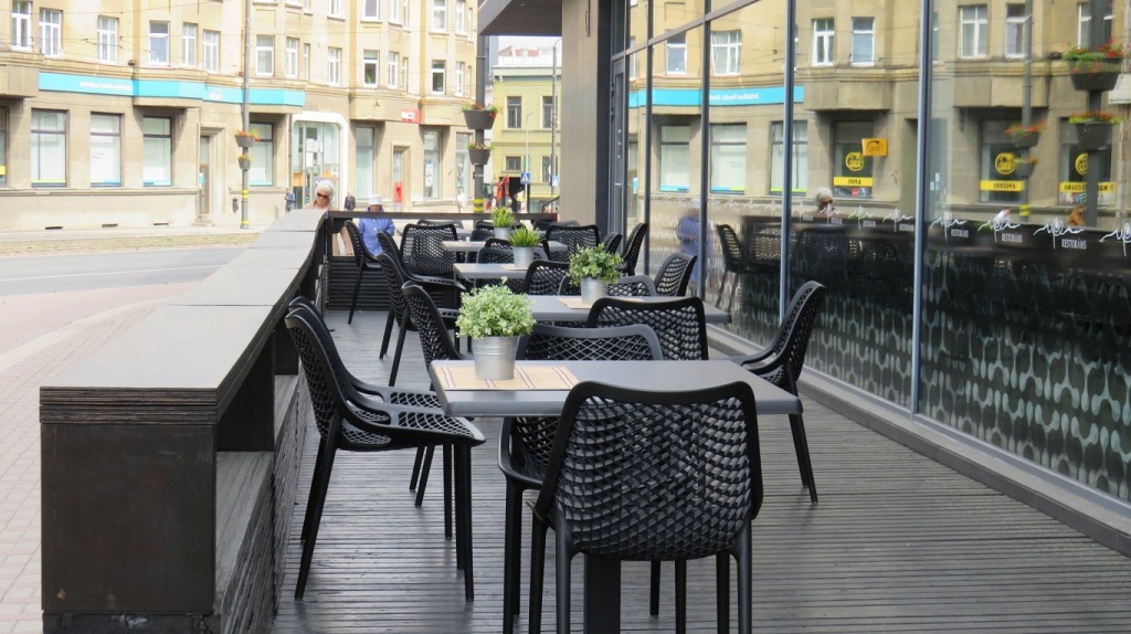 На территориях госорганов в Узбекистане развернутся точки торговли и общепита