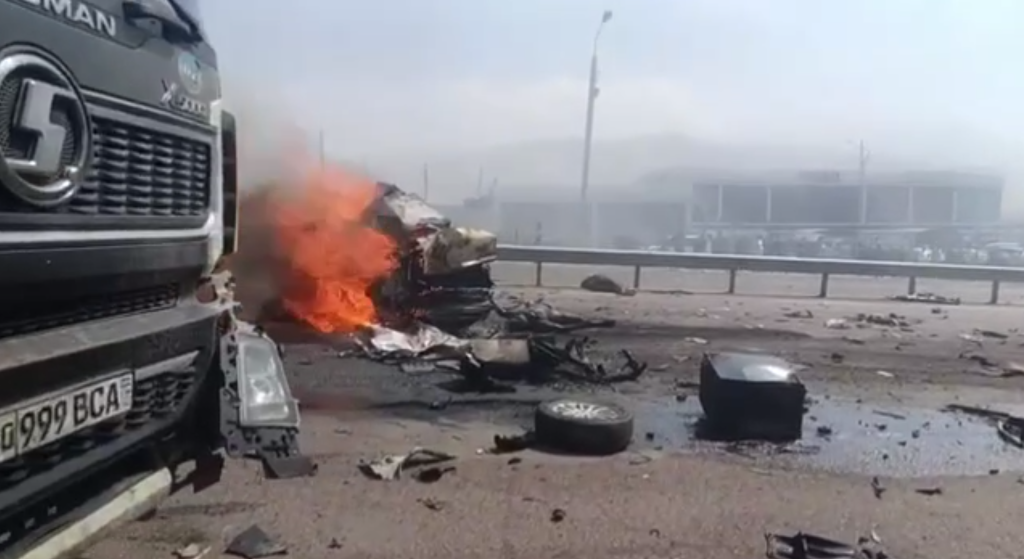 Крупное ДТП под Ангреном унесло жизни семи человек