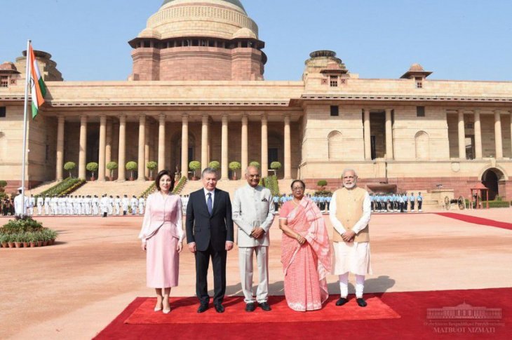 Во дворце президента Индии прошла церемония официальной встречи Мирзиёева (фото)