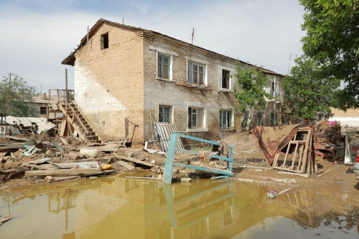 Власти выделят 100 млн долларов на восстановление инфраструктуры и обеспечение жильем пострадавших из-за прорыва дамбы Сардобинского водохранилища 