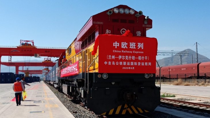 Китай открыл новый транспортный коридор в Узбекистан в обход Казахстана