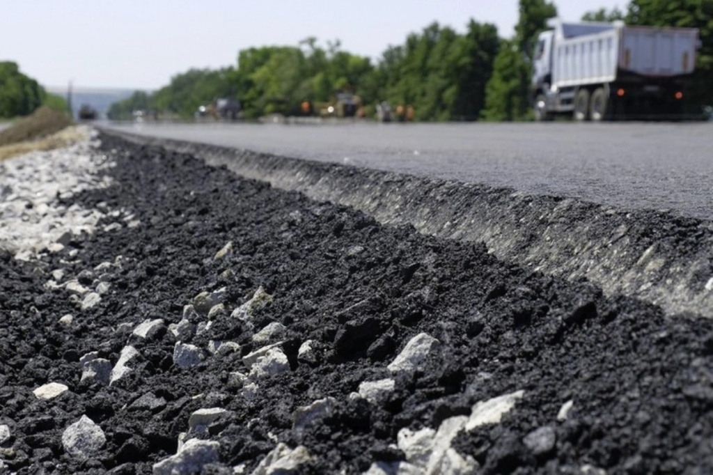 В Ташкенте обновляют дороги перед зимой. График В Ташкенте обновляют дороги перед зимой. График