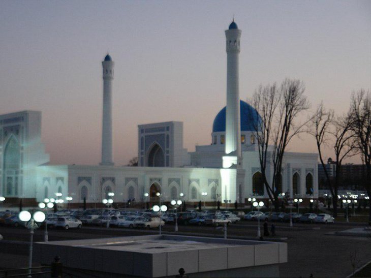 В Ташкенте в ночь с 4 на 5 июня закроют все улицы вокруг мечетей в радиусе до 1 километра. Это сделано для удобства их посетителей 