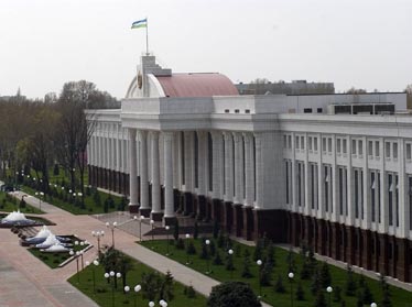 Сенаторы Узбекистана могут одобрить 4 новых закона 