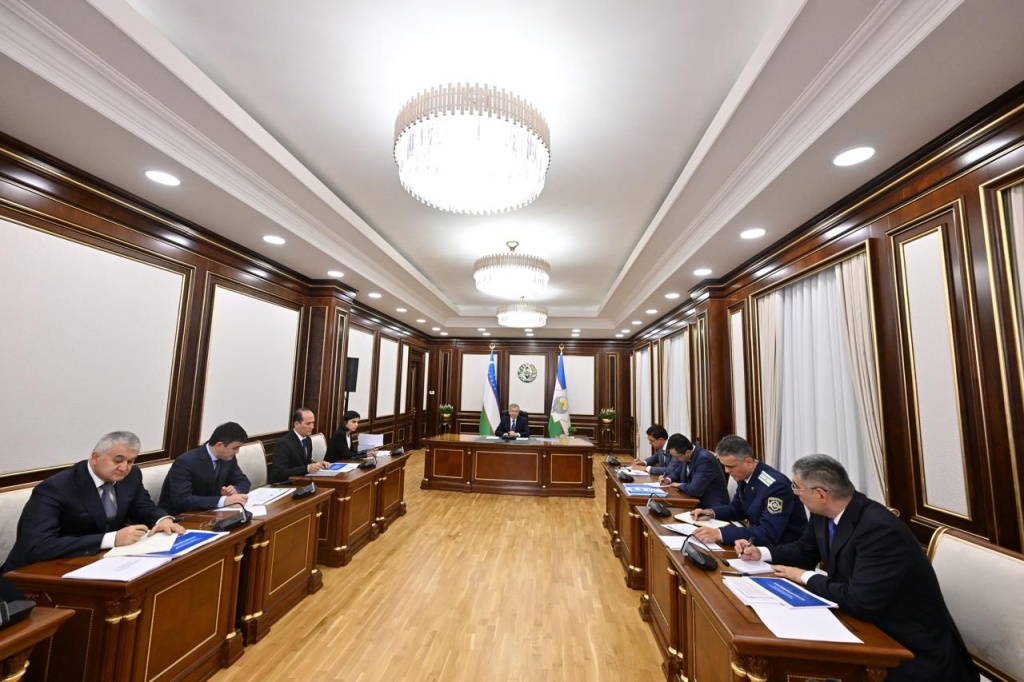 Президент поручил стимулировать безналичные расчеты и увеличить число платежных операторов для борьбы с теневой экономикой