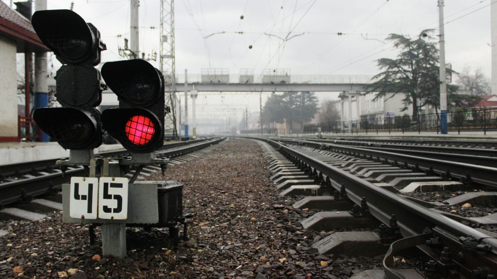 В Ташкентской области поезд сбил пьяного мужчину, протащив его несколько десятков метров по железнодорожному полотну   