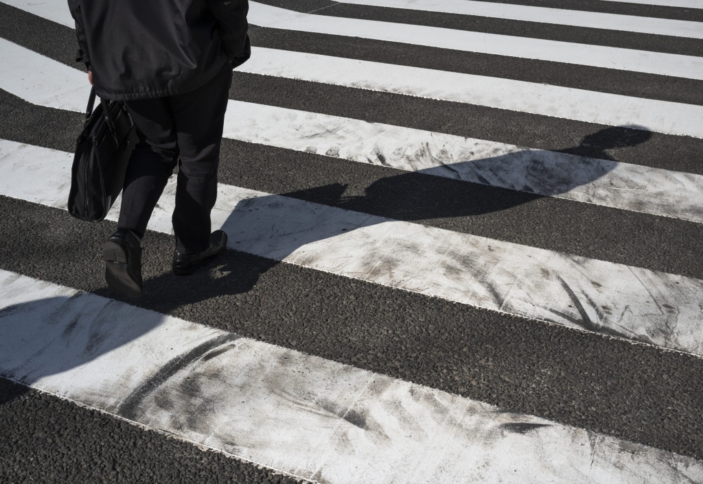 В Ташкенте пешеход погиб после столкновения двух автомобилей