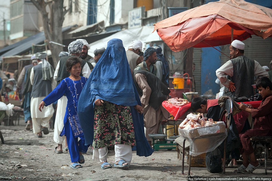 Талибы закрыли десятки женских магазинов в Афганистане. Сотни женщин остались без работы