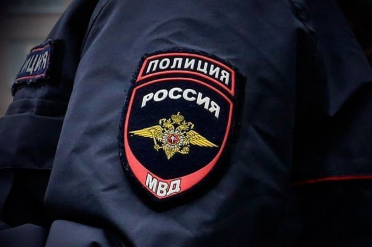 Журналисту «Росбалта» предъявили заочное обвинение в клевете на Алишера Усманова. Он объявлен в международный розыск