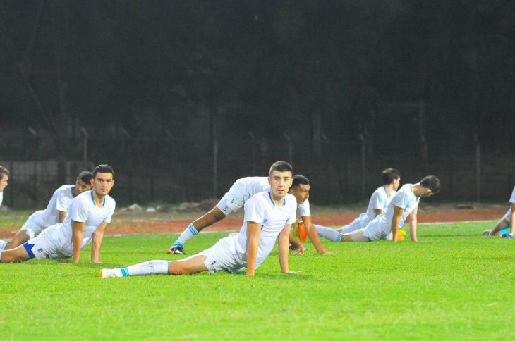 Олимпийская сборная Узбекистана провела первую тренировку в Джакарте