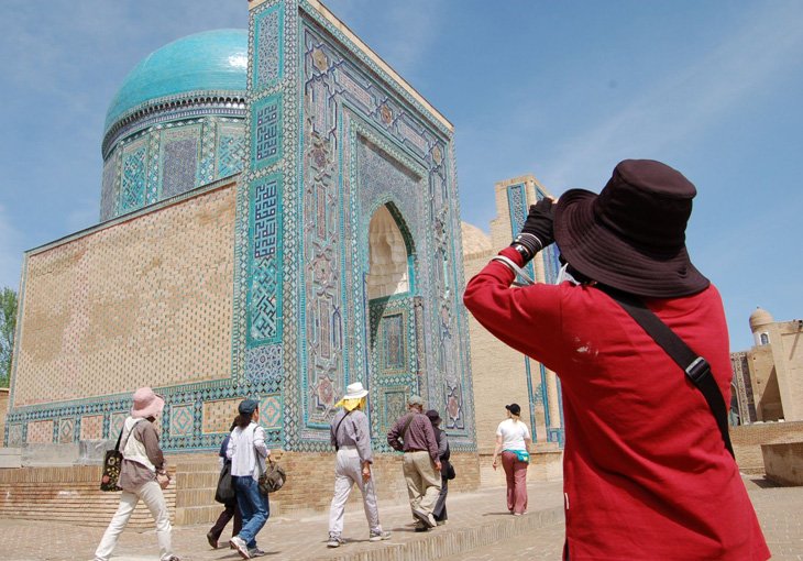 В Узбекистане могут ввести специальный «пластик» для туристов