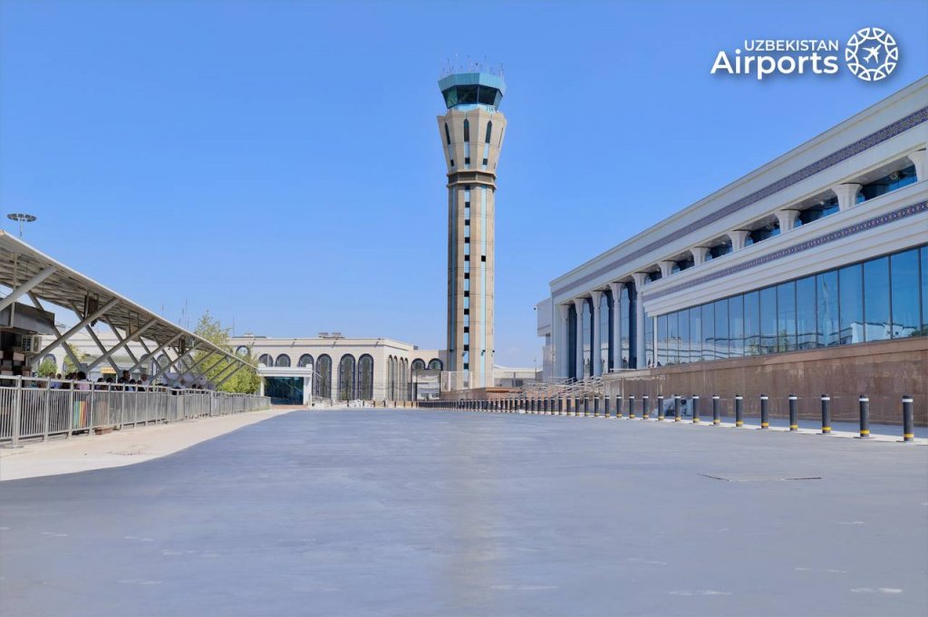 Ташкентский аэропорт наконец-то избавился от бомбил. Рассказываем, сколько стоит официальное такси и парковка