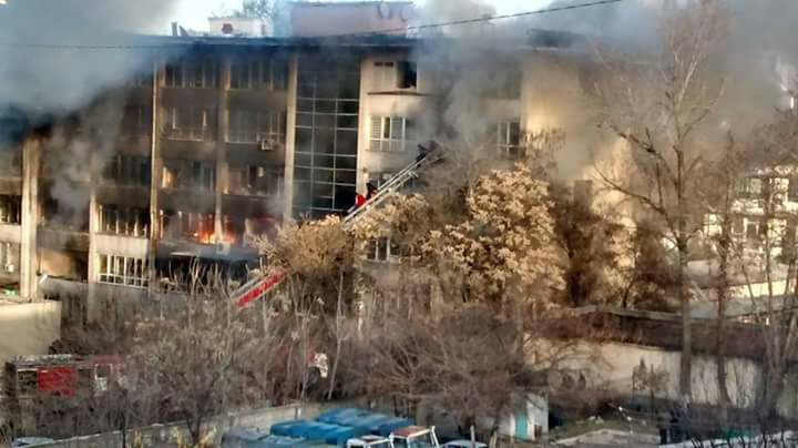 В Ташкенте произошел один из самых крупных за последнее время пожаров (фото + видео)