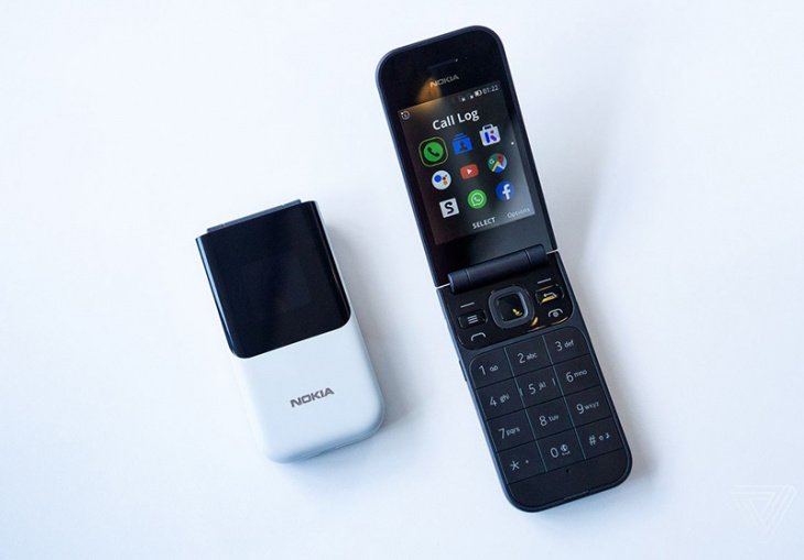 Nokia представила "раскладушку" 2720 Flip