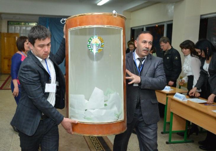 ЦИК Узбекистана допустил четыре партии на президентские выборы