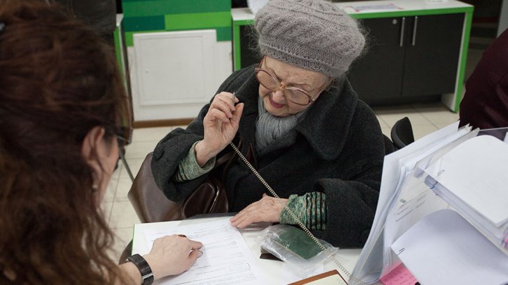 В Узбекистане наконец-то задумались о выплате полной пенсии для всех работающих пенсионеров 