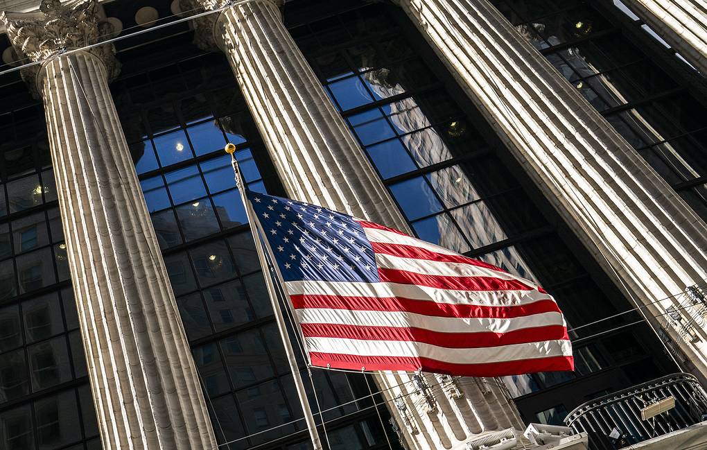 Государственный долг США достиг отметки в 37 триллионов долларов