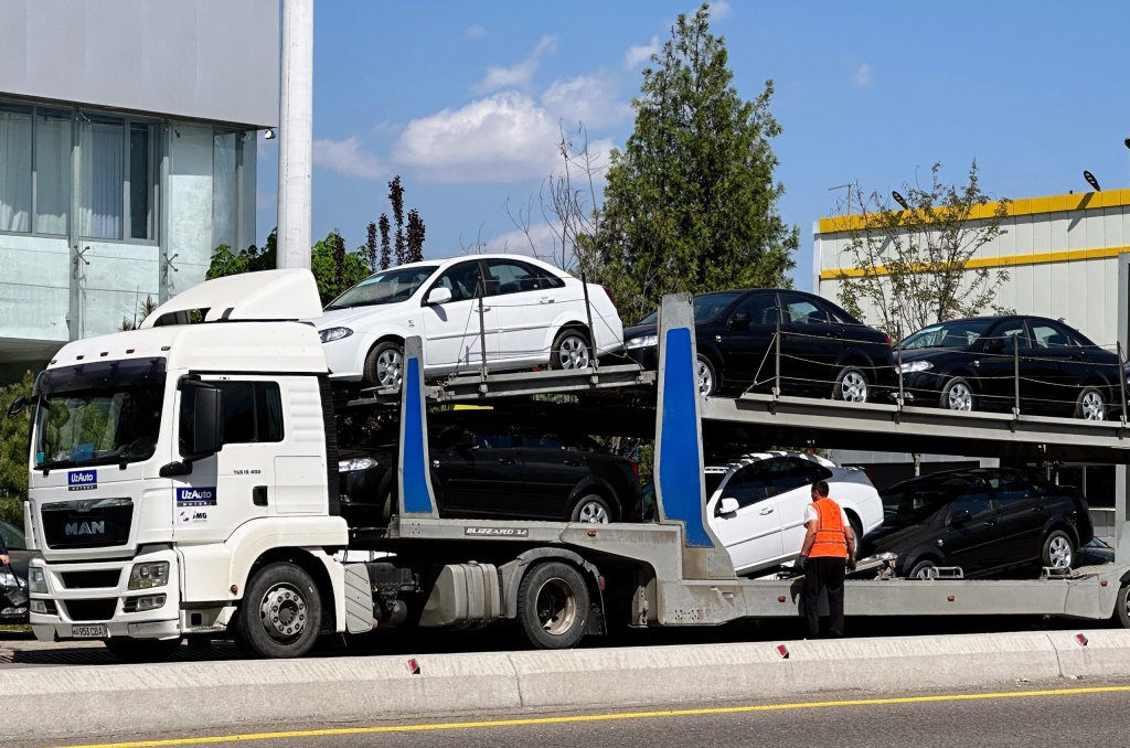 За полугодие прибыль UzAuto Motors рухнула почти на треть