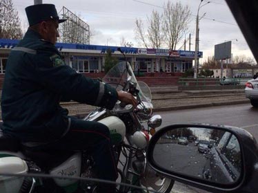 Как столичная милиция осваивает мотоциклы (видео)