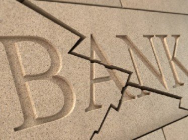 Один из частных банков Узбекистана лишился лицензии